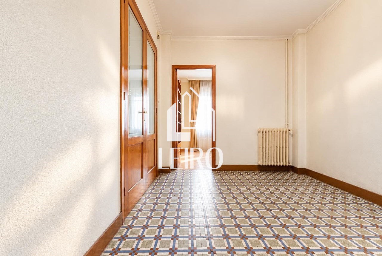 Foto 10 Amplia Casa con Jardín en el Centro de Vilagarcía de Arousa