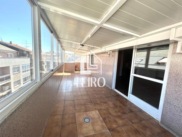 Apartamento a Reformar con Terraza en Venta - Vilagarcía de Arousa