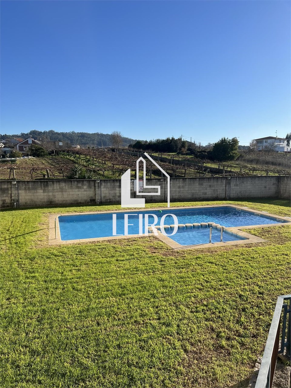 Foto 28 APARTAMENTO AMUEBLADO CON TERRAZA Y VISTAS EN EDIFICIO CON PISCINA- A REVOLTA