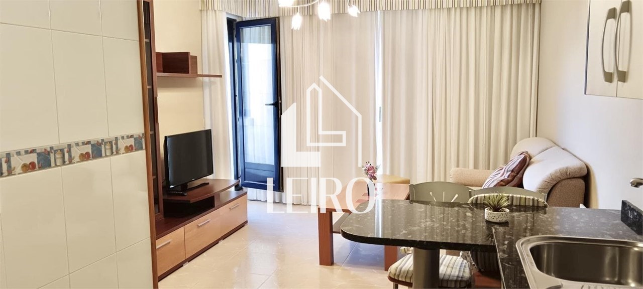 Foto 5 APARTAMENTO AMUEBLADO CON TERRAZA Y VISTAS EN EDIFICIO CON PISCINA- A REVOLTA