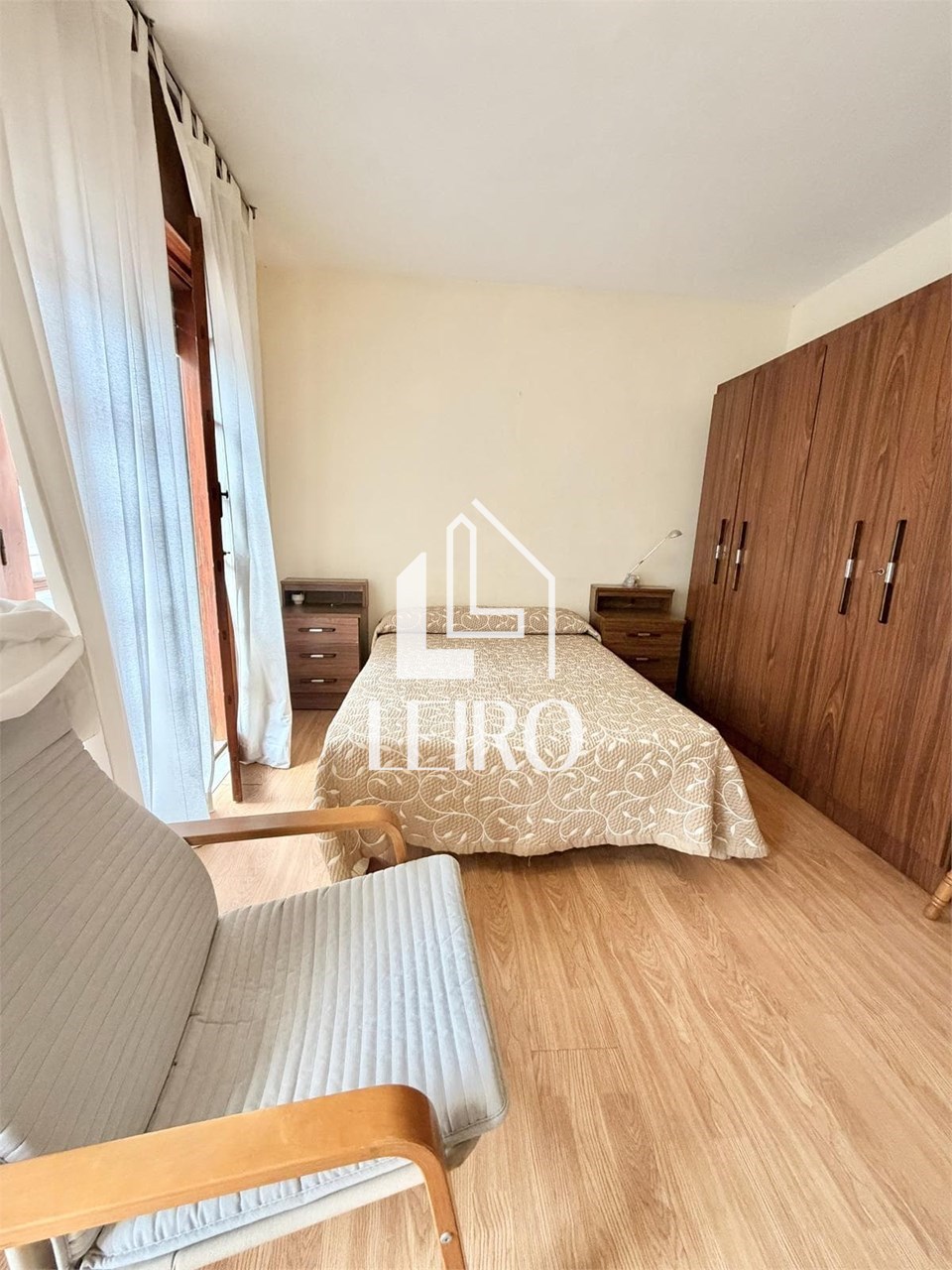 Foto 4 APARTAMENTO CENTRICO  AMUEBLADO CON BALCÓN 