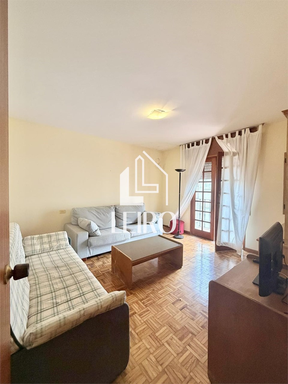 Foto 6 APARTAMENTO CENTRICO  AMUEBLADO CON BALCÓN 