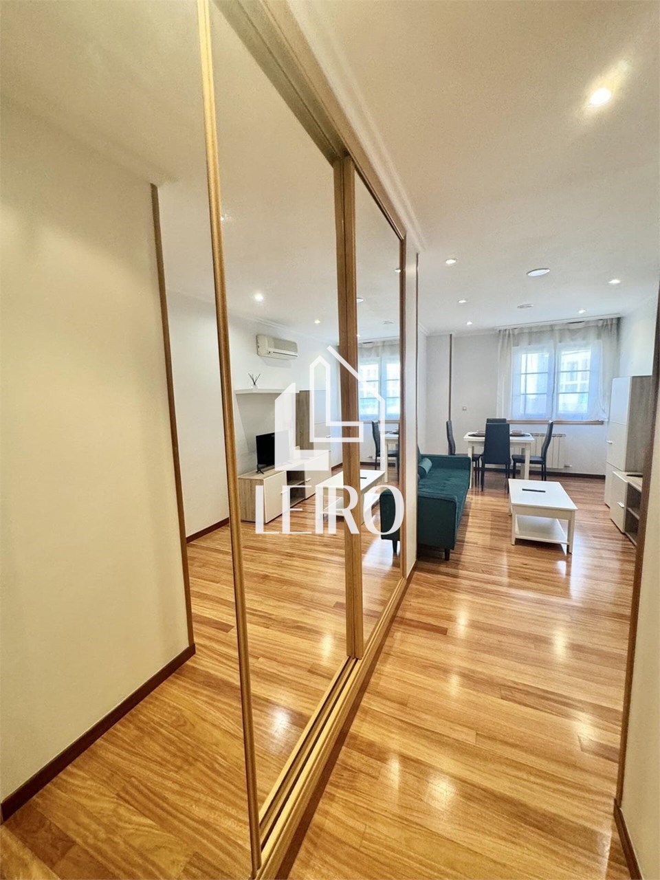 Foto 1 APARTAMENTO CENTRICO AMUEBLADO CON GARAJE- TEMPORADA ESCOLAR