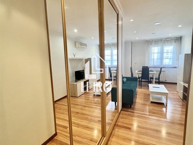 APARTAMENTO CENTRICO AMUEBLADO CON GARAJE- TEMPORADA ESCOLAR - Vilagarcía de Arousa