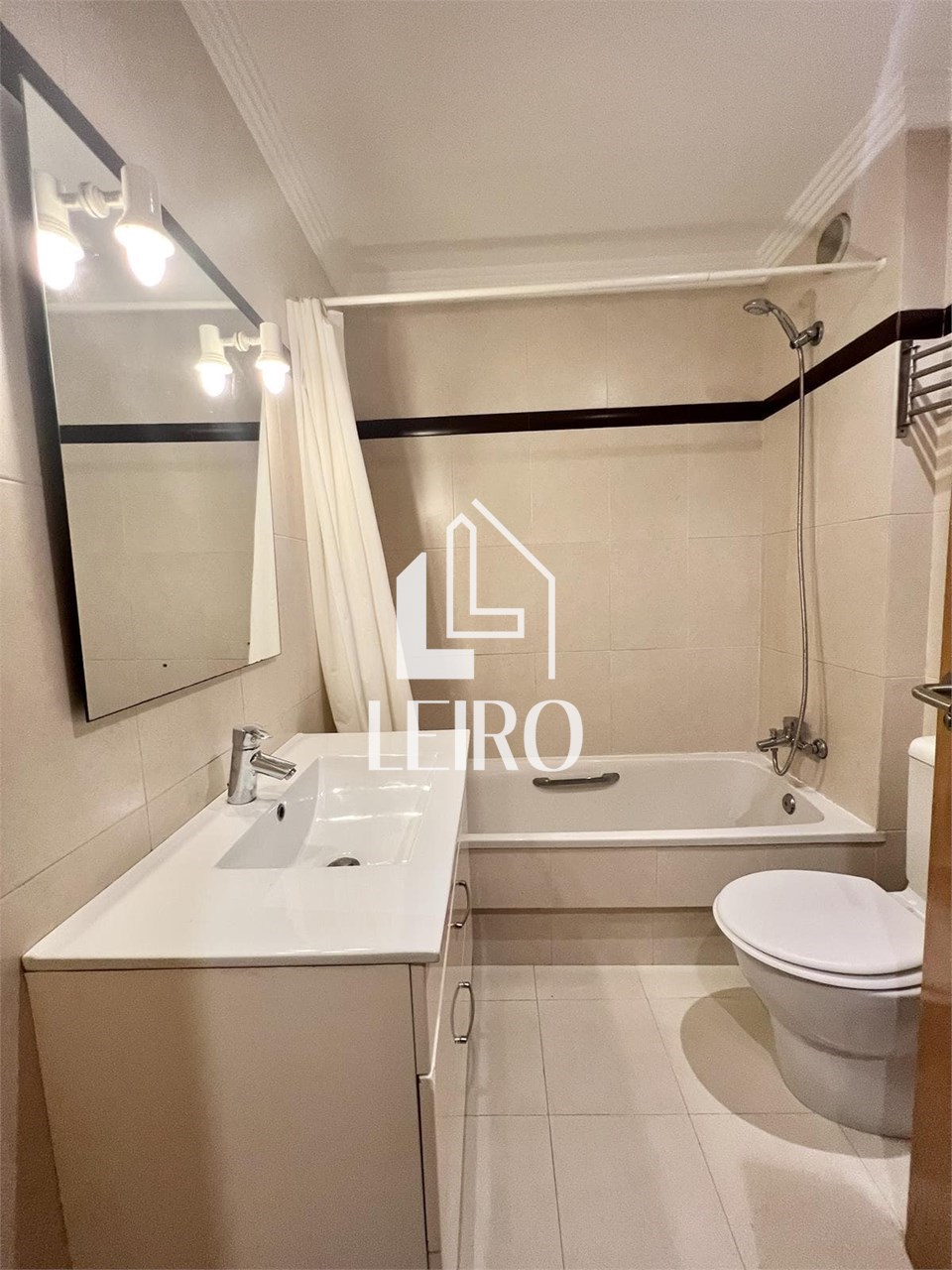 Foto 18 APARTAMENTO CÉNTRICO AMUEBLADO CON TRASTERO