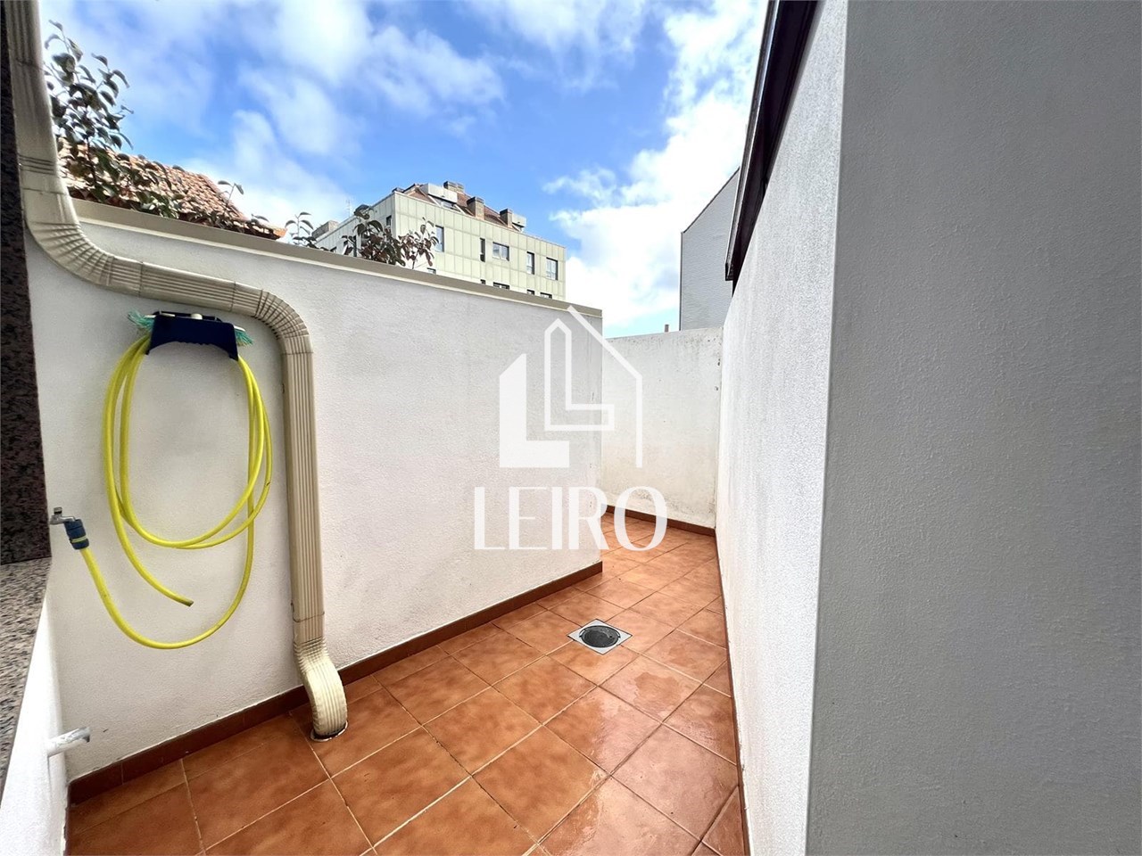 Foto 3 Apartamento  con Terraza Garaje y Trastero