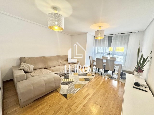 APARTAMENTO CON TERRAZA GARAJE Y TRASTERO - Vilagarcía de Arousa