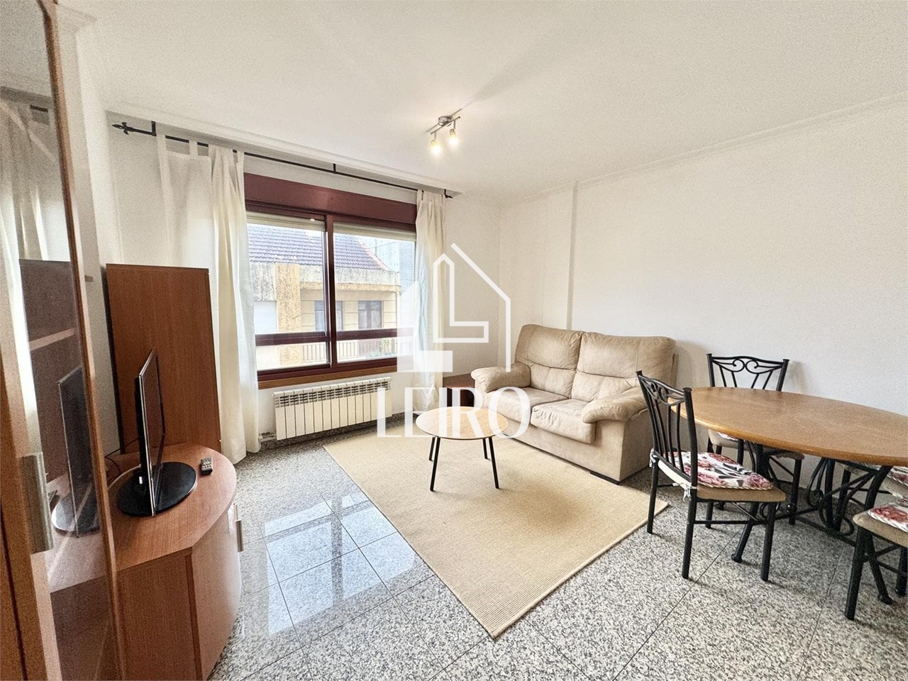 Foto 2 APARTAMENTO CON TRASTERO EN ALQUILER 