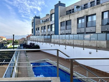Apartamento en la Playa con Terraza en Edifcio con Piscina  - Illa de Arousa