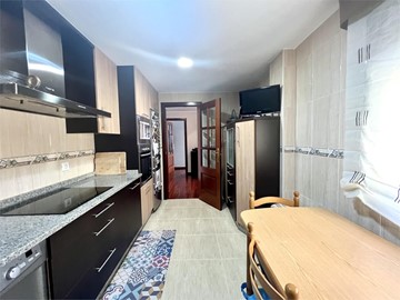 Apartamento Equipado con Garaje y Trastero - Caldas de Reis