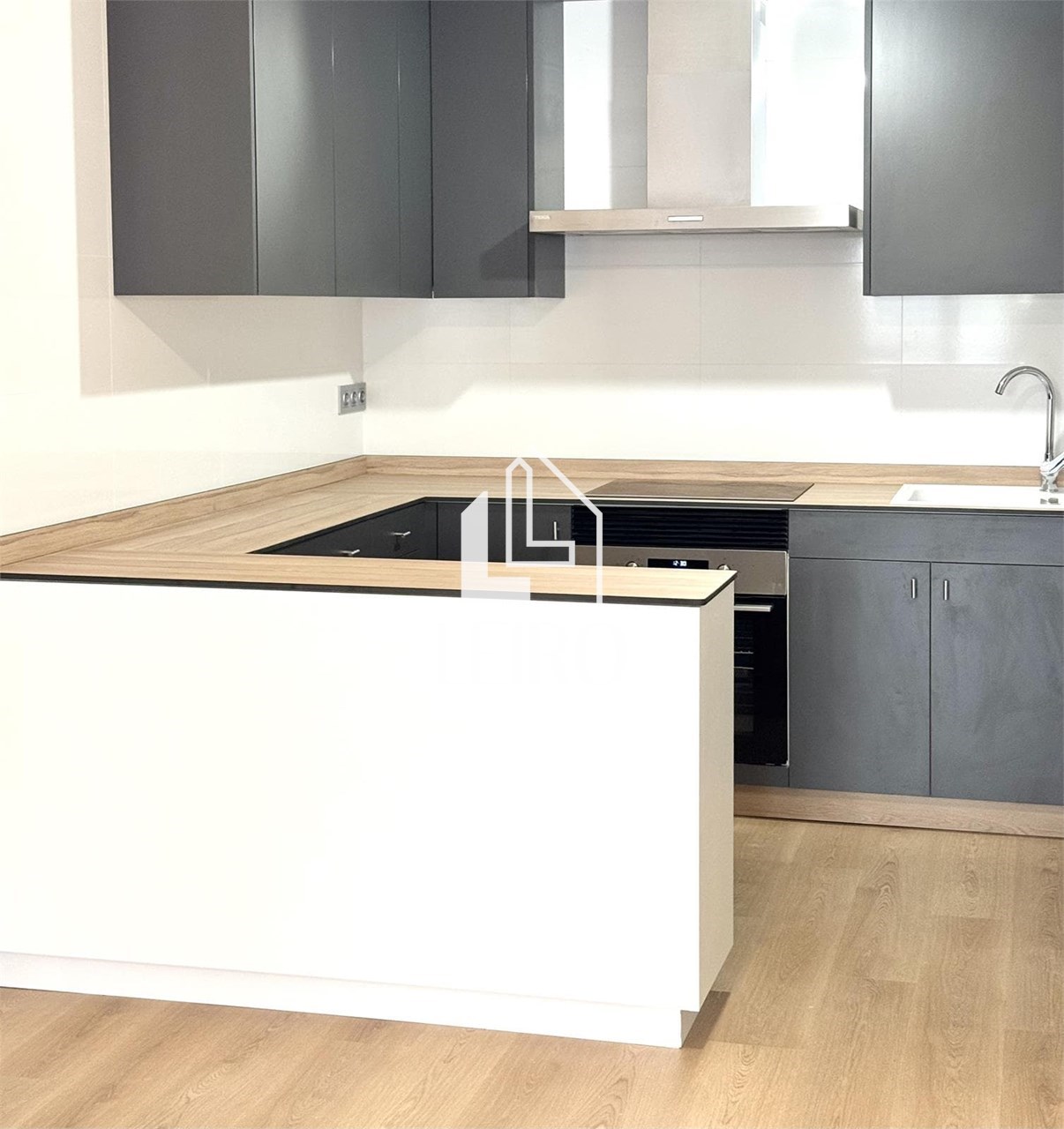 Foto 2 APARTAMENTO REFORMADO CENTRICO  CON GARAJE Y TRASTERO