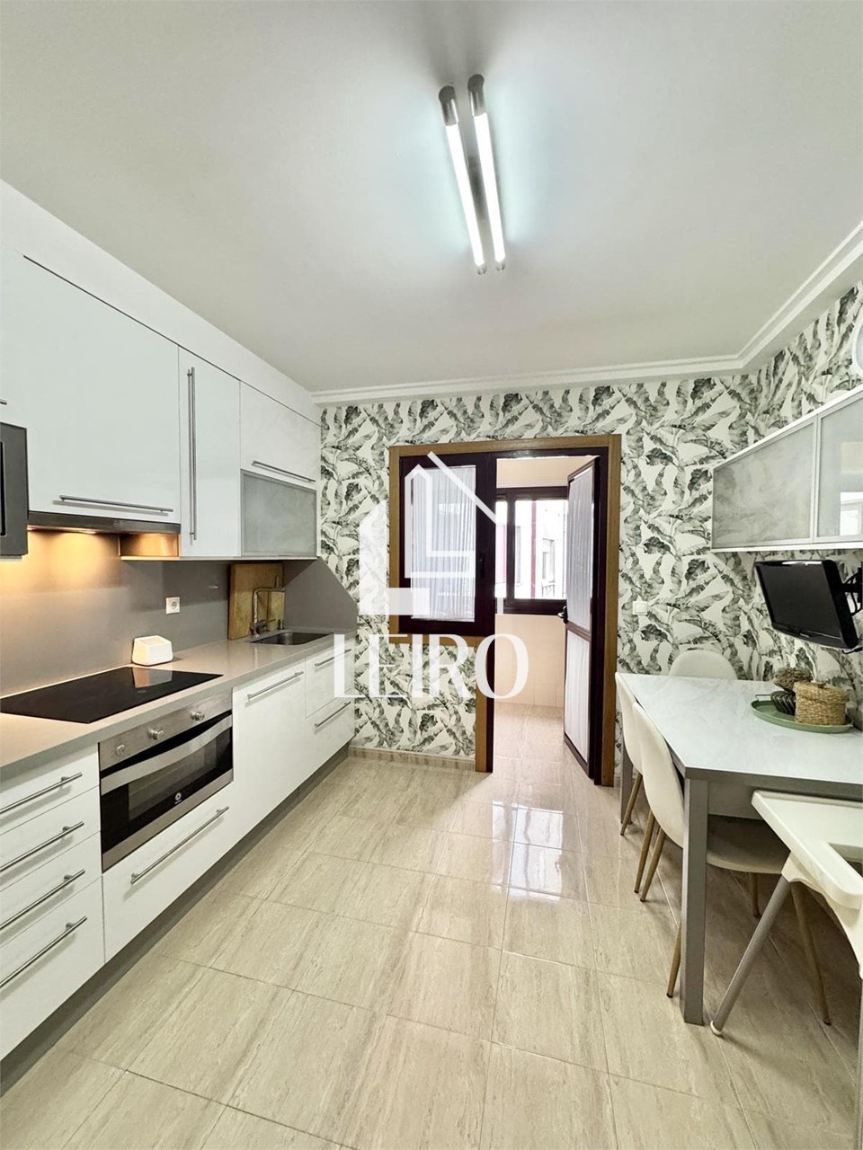 Foto 4 APARTAMENTO SEMIAMUEBLADO CON GARAJE Y TRASTERO 