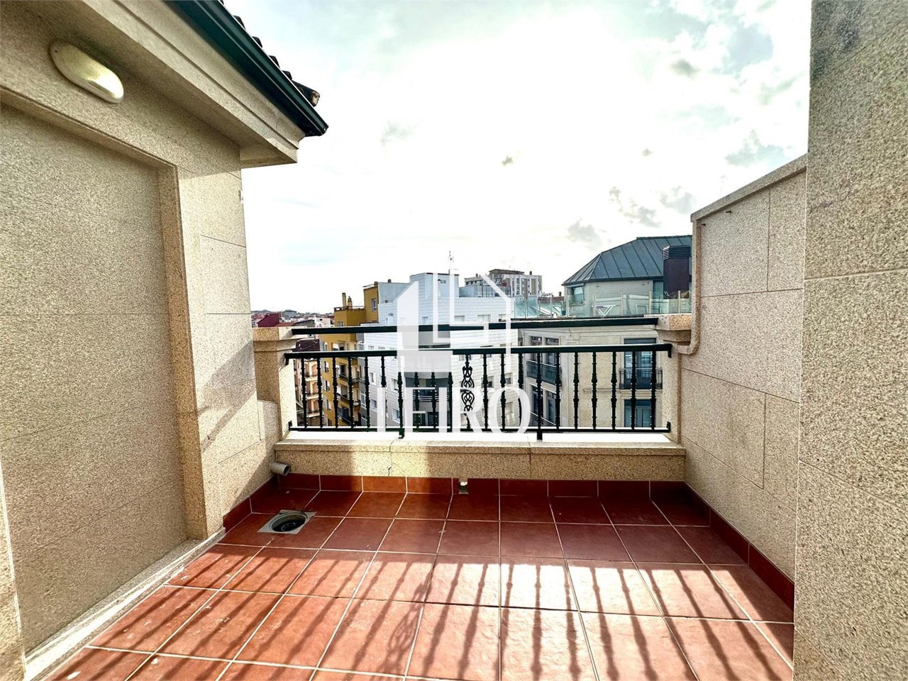 Foto 4 ÁTICO CENTRICO CON 2  TERRAZAS MUY LUMINOSO -GARAJE Y TRASTERO