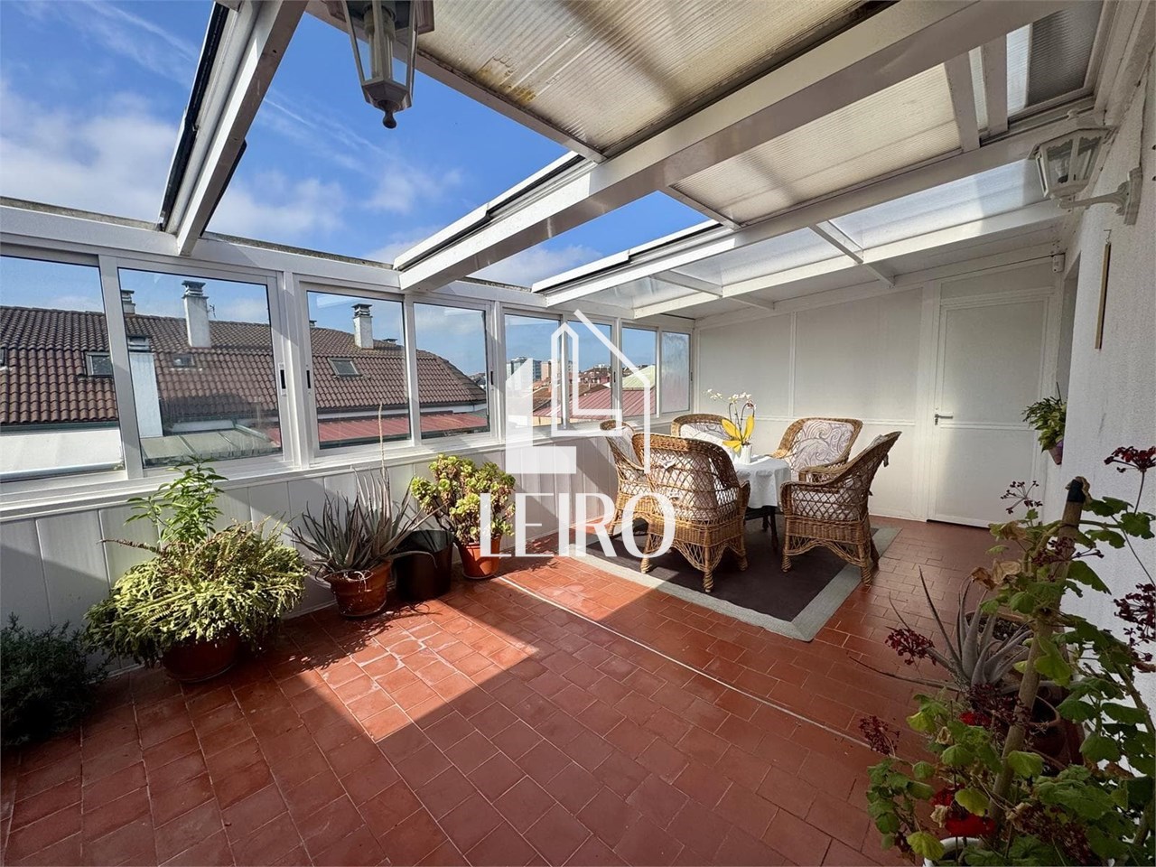 Foto 1 ÁTICO CÉNTRICO CON TERRAZA DE 49 M2