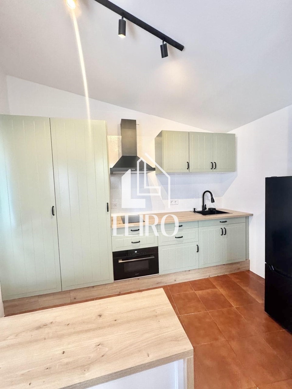 Foto 11 ÁTICO CÉNTRICO REFORMADO SIN ASCENSOR