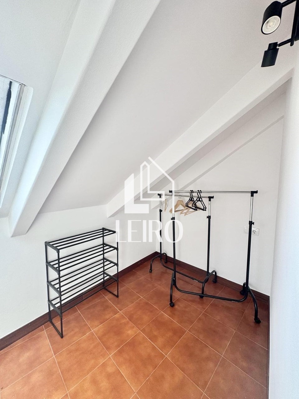 Foto 24 ÁTICO CÉNTRICO REFORMADO SIN ASCENSOR