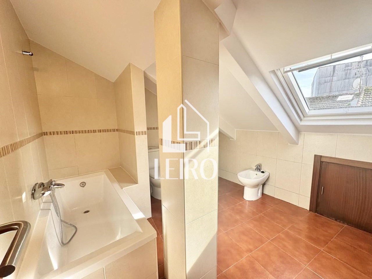 Foto 28 ÁTICO CÉNTRICO REFORMADO SIN ASCENSOR