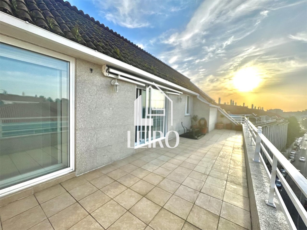 Foto 1 Ático con Terraza de 35 m2, Garaje y 2 Trasteros