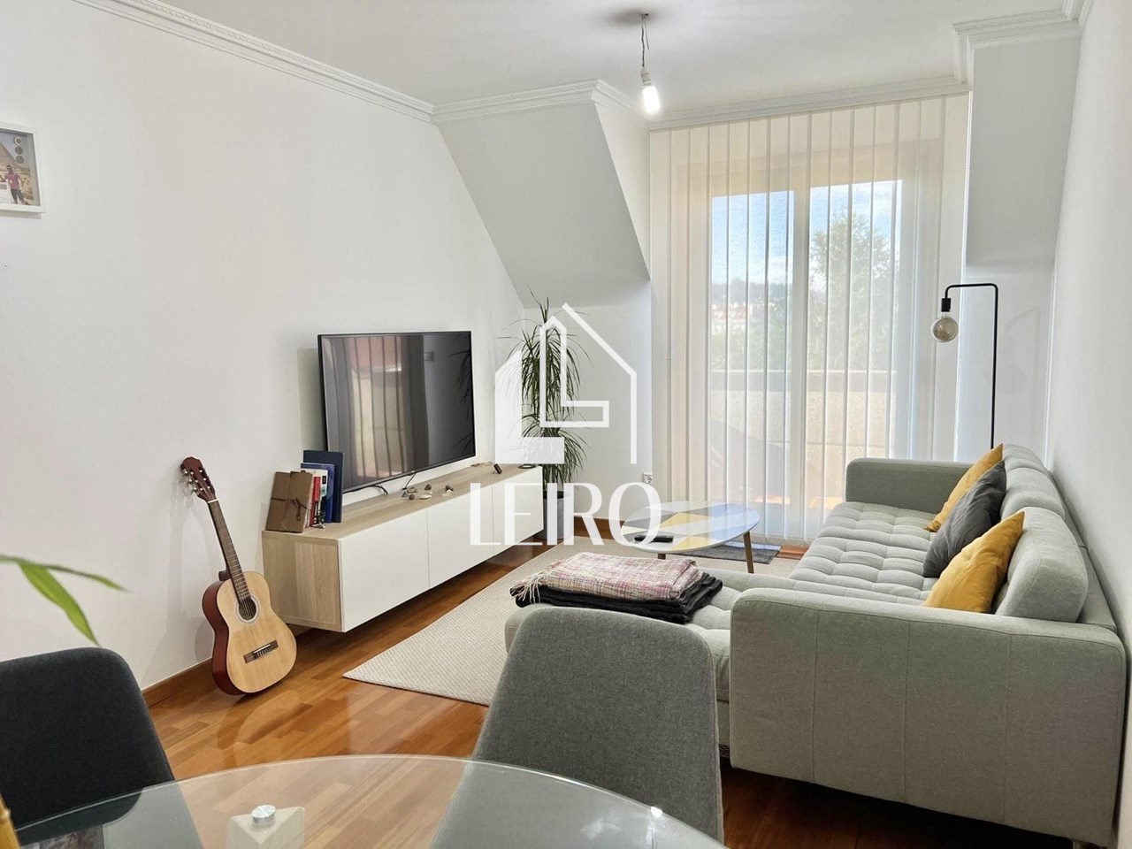 Foto 3 ÁTICO CON TERRAZA GARAJE Y TRASTERO- PARA INVERSORES