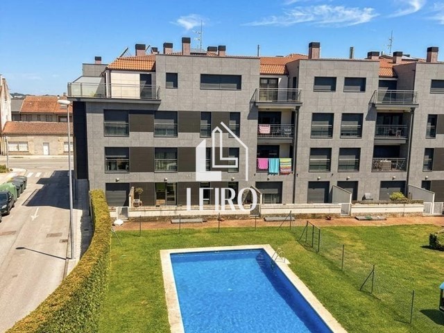 ATICO CON TERRAZA Y GARAJE- TEMPORADA ESCOLAR  - Vilagarcía de Arousa