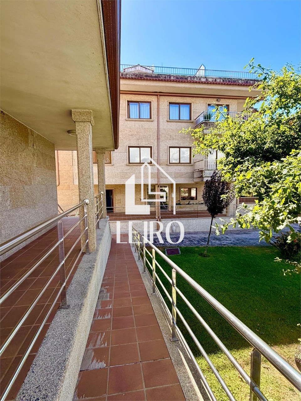 Foto 10 ÁTICO DE 1 DORMITORIO CON TERRAZA GARAJE Y TRASTERO- VILLALONGA