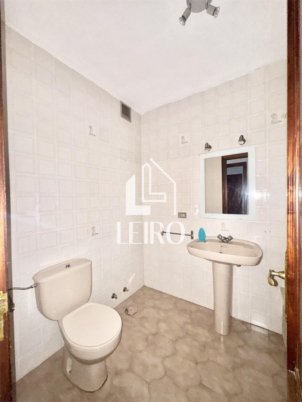 Foto 11 ATICO DE DOS DOMITORIOS AMUEBLADO CÉNTRICO SIN ASCENSOR