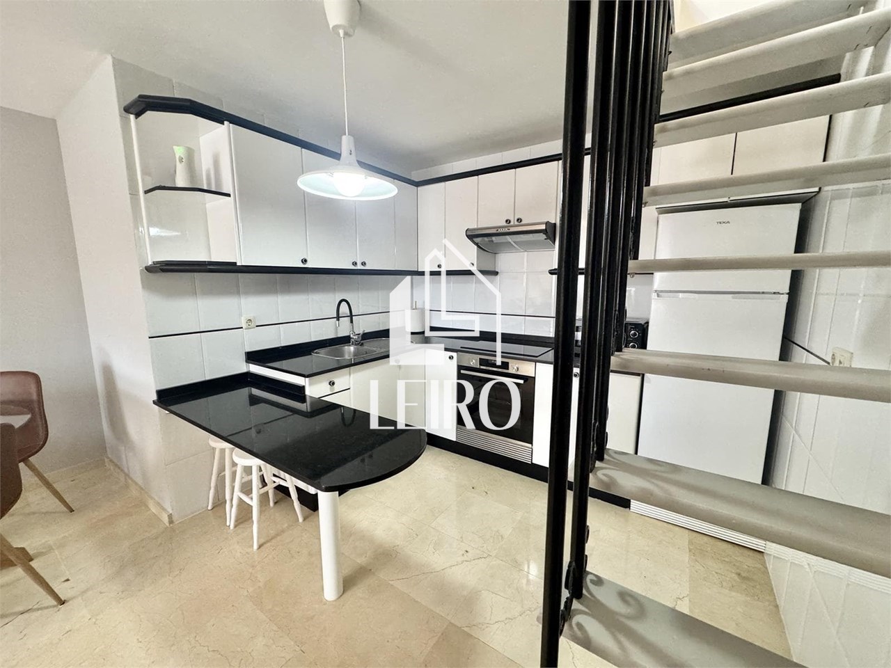 Foto 4 ATICO DE DOS DORMITORIOS AMUEBLADO CON TRASTERO SIN ASCENSOR