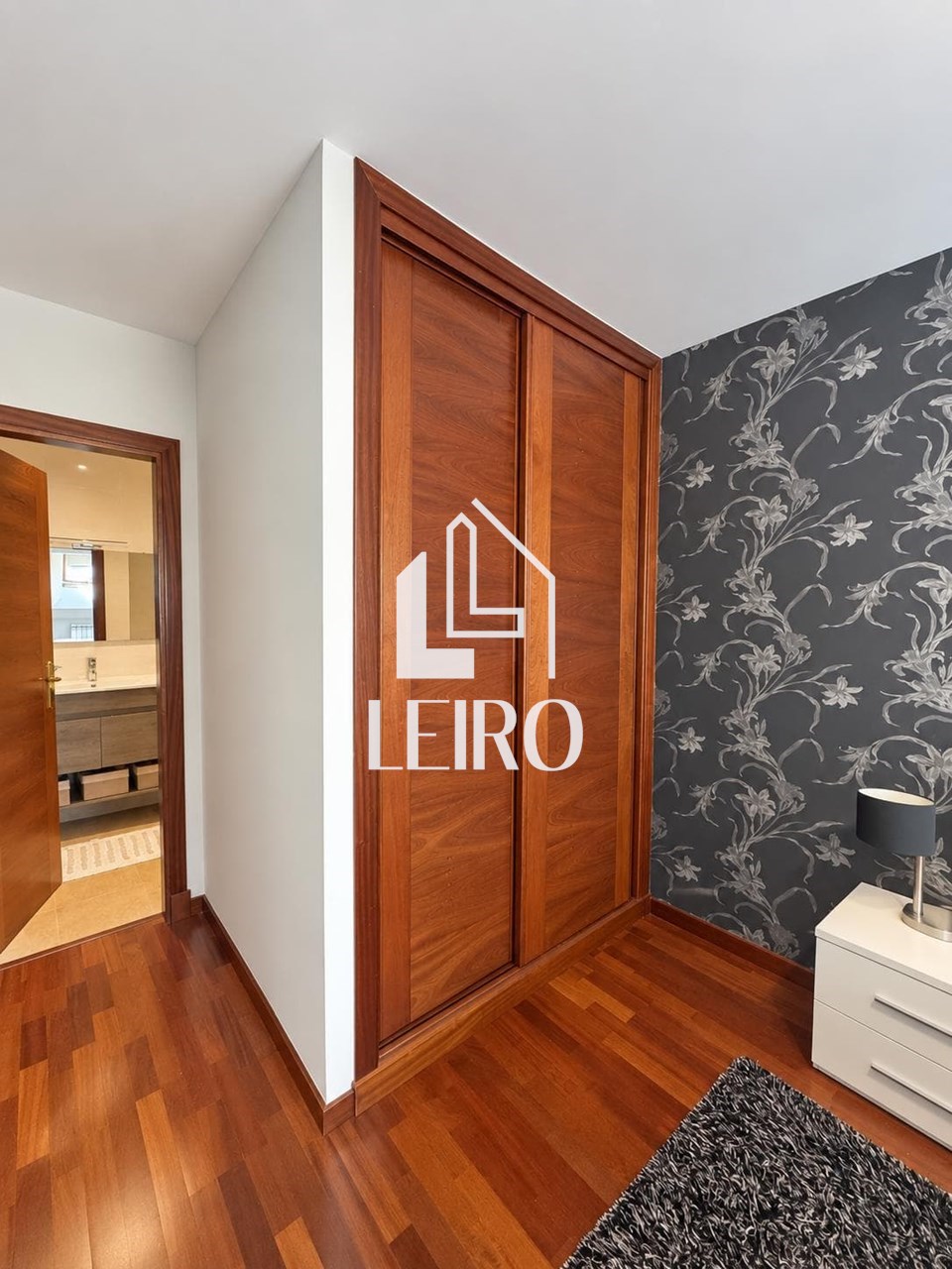 Foto 10 ÁTICO DE TRES DORMITORIOS AMUEBLADO CON 2 PLAZAS DE GARAJE 