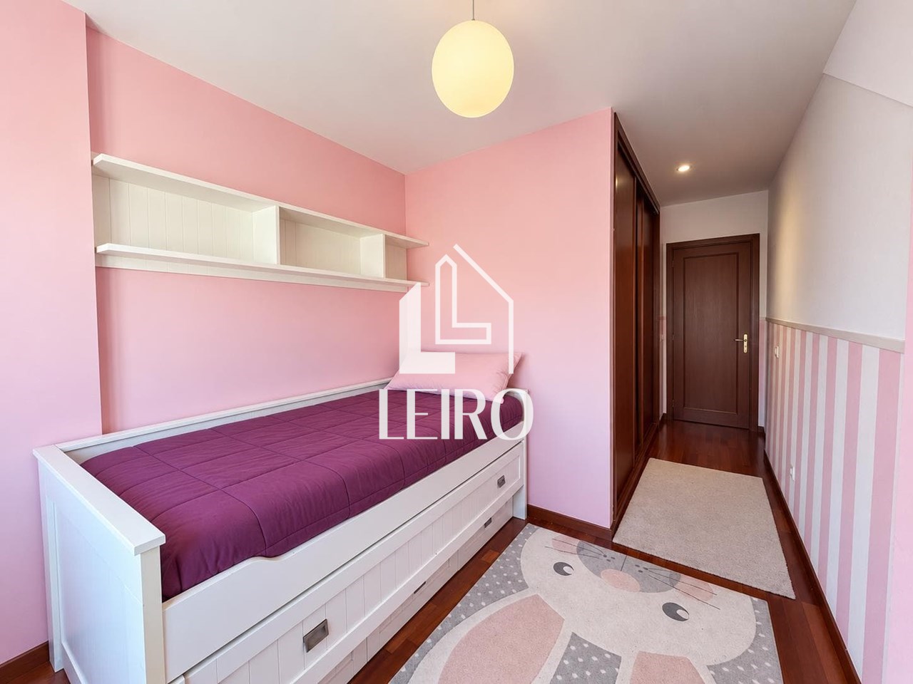 Foto 9 ÁTICO DE TRES DORMITORIOS AMUEBLADO CON 2 PLAZAS DE GARAJE 