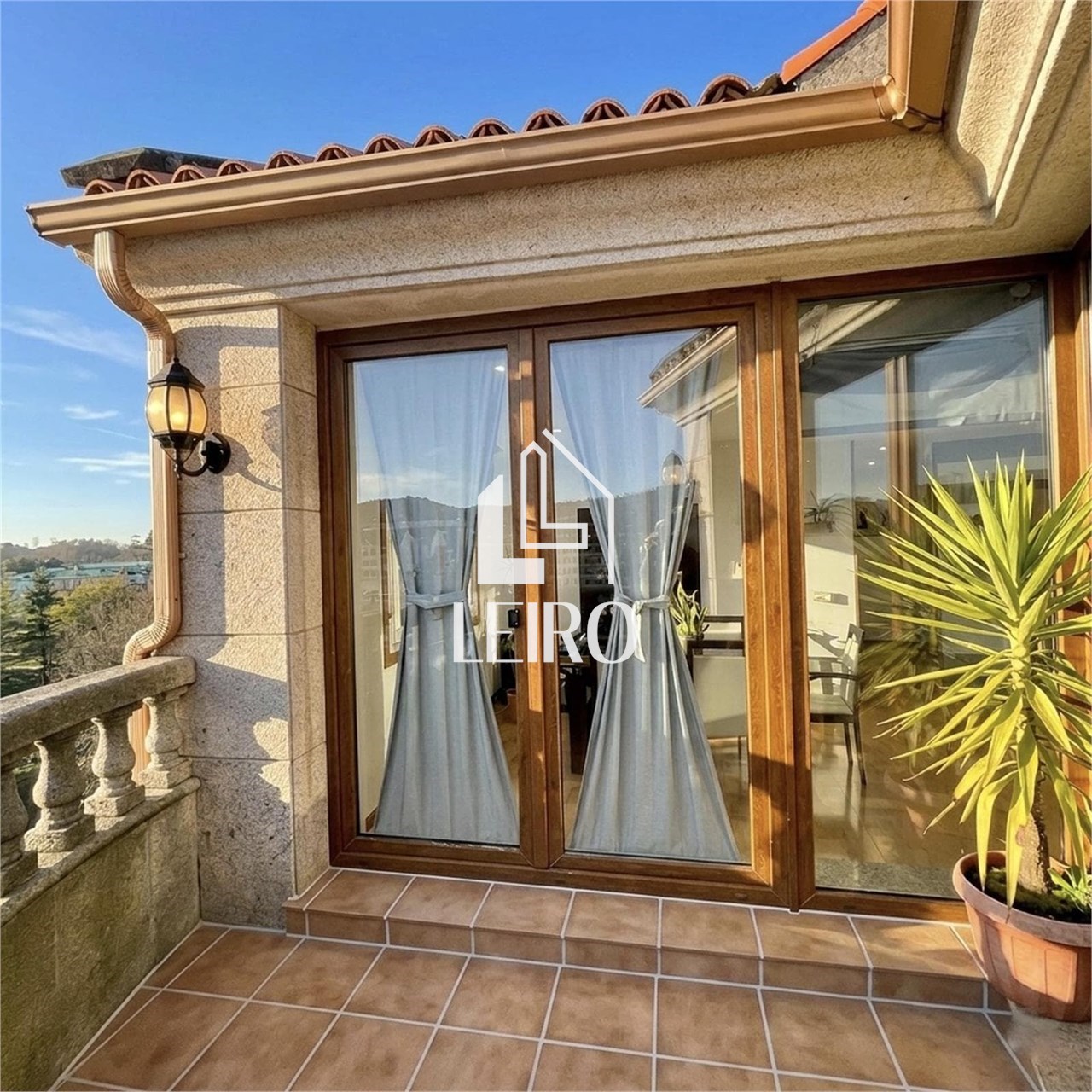 Foto 4 ÁTICO DÚPLEX AMUEBLADO CON TERRAZA Y 2 PLAZAS DE GARAJE