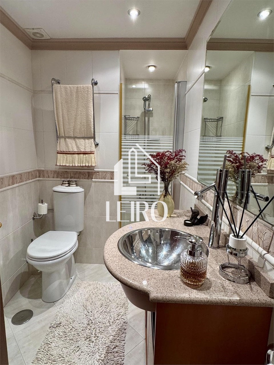 Foto 27 ÁTICO DUPLEX CÉNTRICO CON BALCÓN  Y GARAJE 