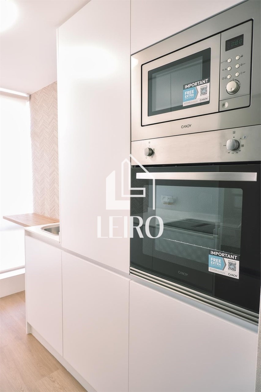 Foto 2 ÁTICO EN PLAZA GALICIA CON VISTAS AL MAR - TEMPORADA ESCOLAR