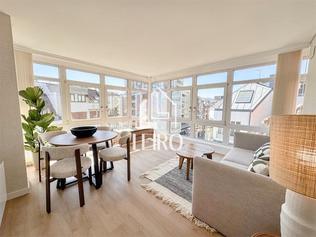 ÁTICO EN PLAZA GALICIA CON VISTAS AL MAR  - Vilagarcía de Arousa