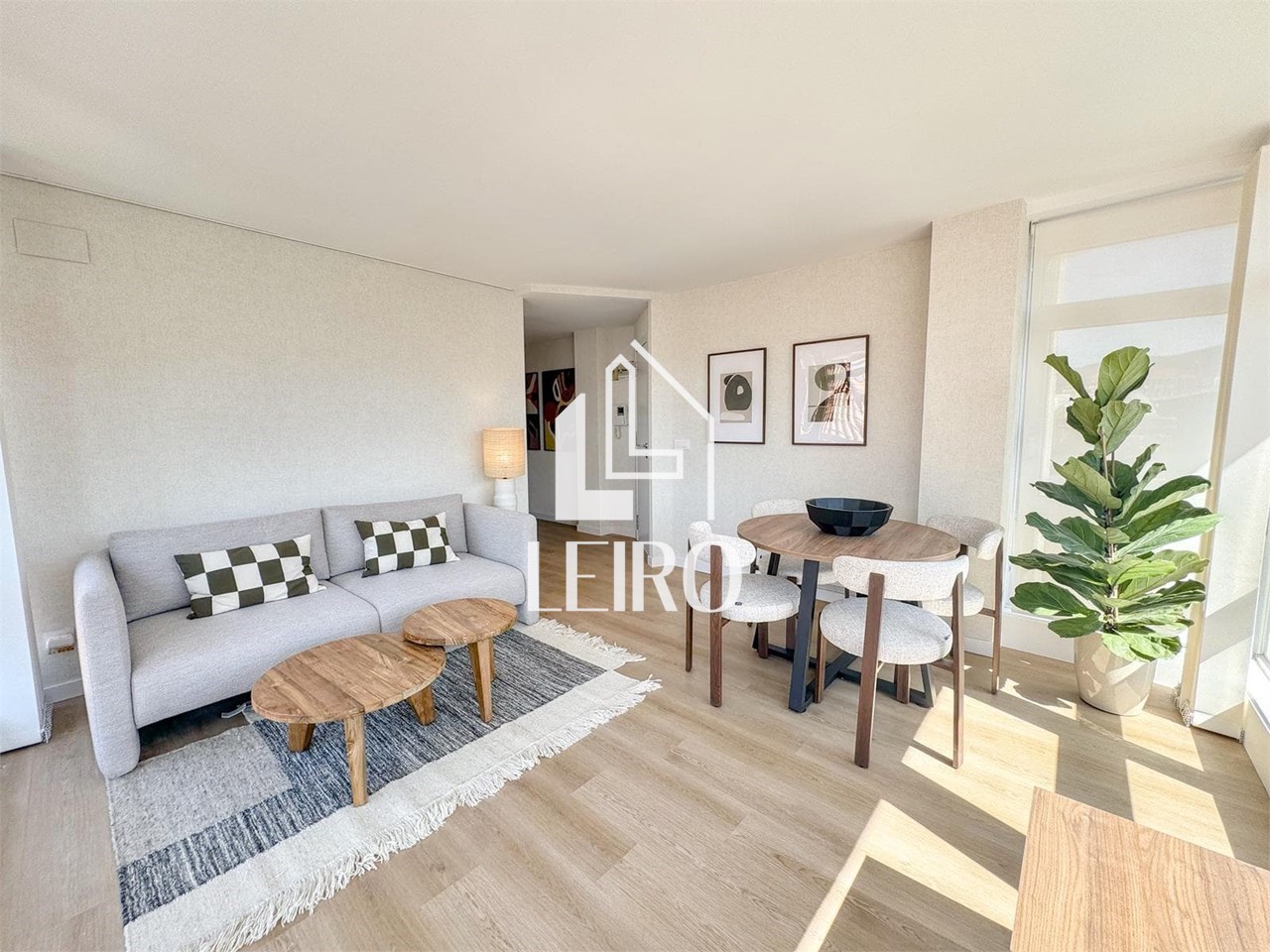 Foto 2 ÁTICO EN PLAZA GALICIA CON VISTAS AL MAR 