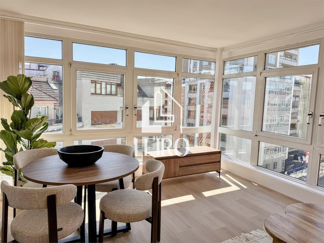 Foto 3 ÁTICO EN PLAZA GALICIA CON VISTAS AL MAR 