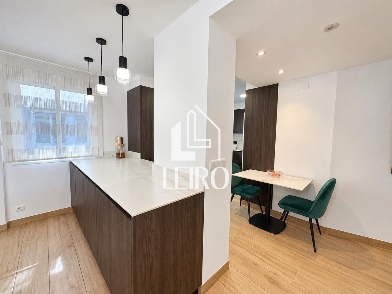 Foto 5 ÁTICO REFORMADO CON TERRAZA, AMUEBLADO, GARAJE Y TRASTERO 