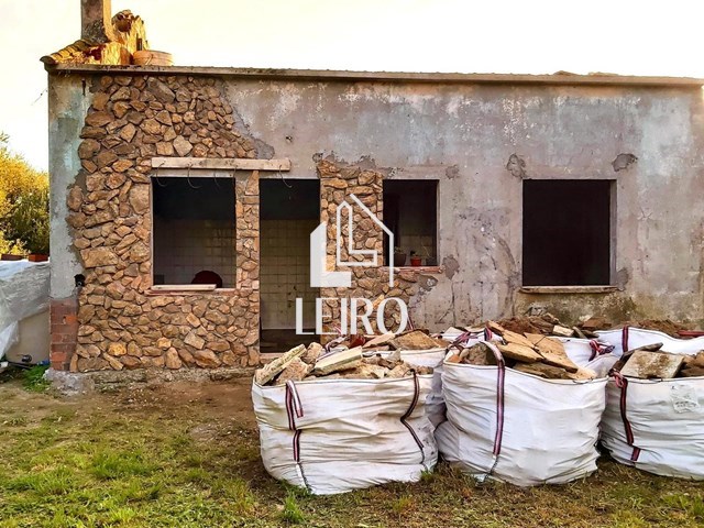 CASA A REHABILITAR CON TERRENO  - Vilagarcía de Arousa