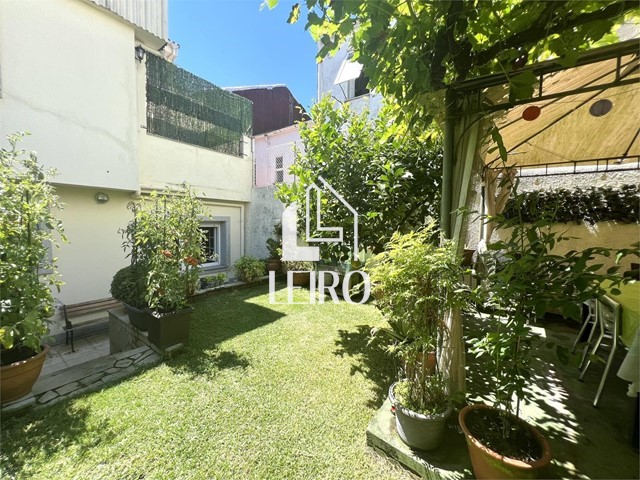 Casa Amueblada con Jardin y Terrazas y Garaje  en Carril - Vilagarcía de Arousa