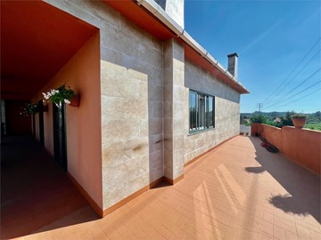 Casa Amueblada con Terreno - Cambados