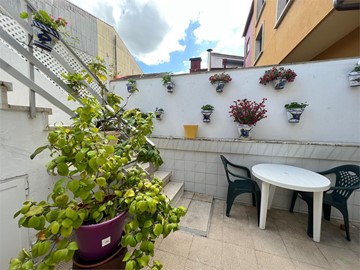 Casa con Patio , tres viviendas independientes - Cambados