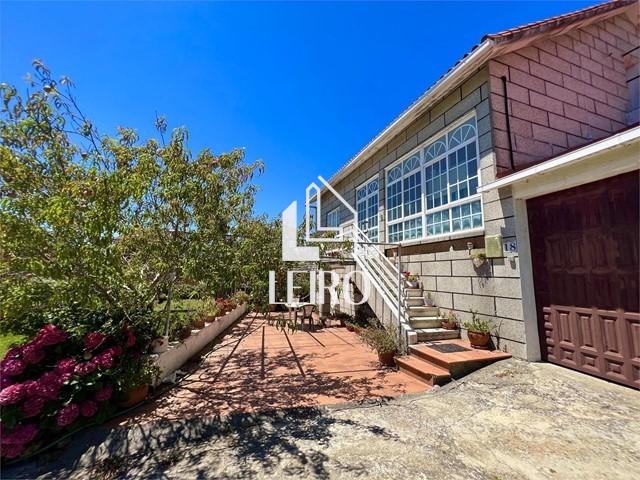 Casa con terreno en Vilanova de Arousa