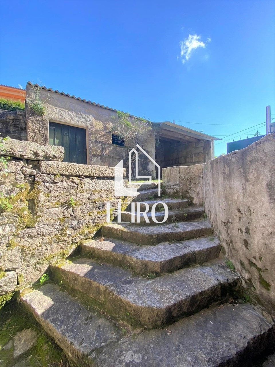 Foto 25 Casa con Terreno  Próxima al Centro  de Vilagarcía