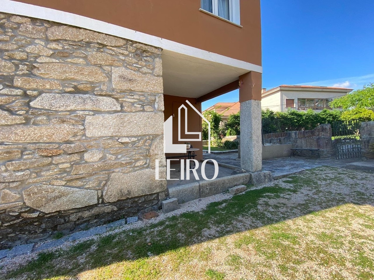 Foto 5 Casa con Terreno  Próxima al Centro  de Vilagarcía
