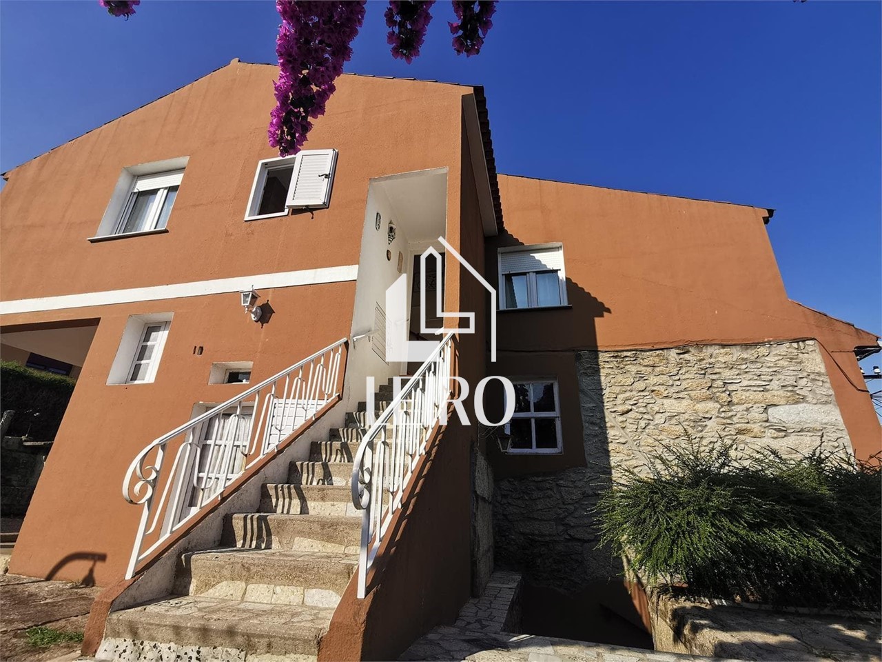 Foto 6 Casa con Terreno  Próxima al Centro  de Vilagarcía