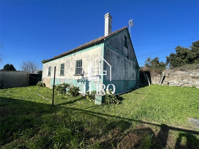 Casa de Piedra a Rehabilitar con Terreno - Vilagarcía de Arousa