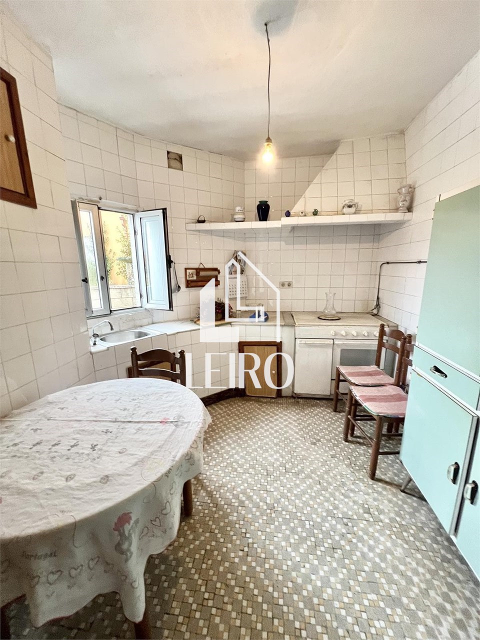 Foto 8 CASA DE PIEDRA ADOSADA A REFORMAR 