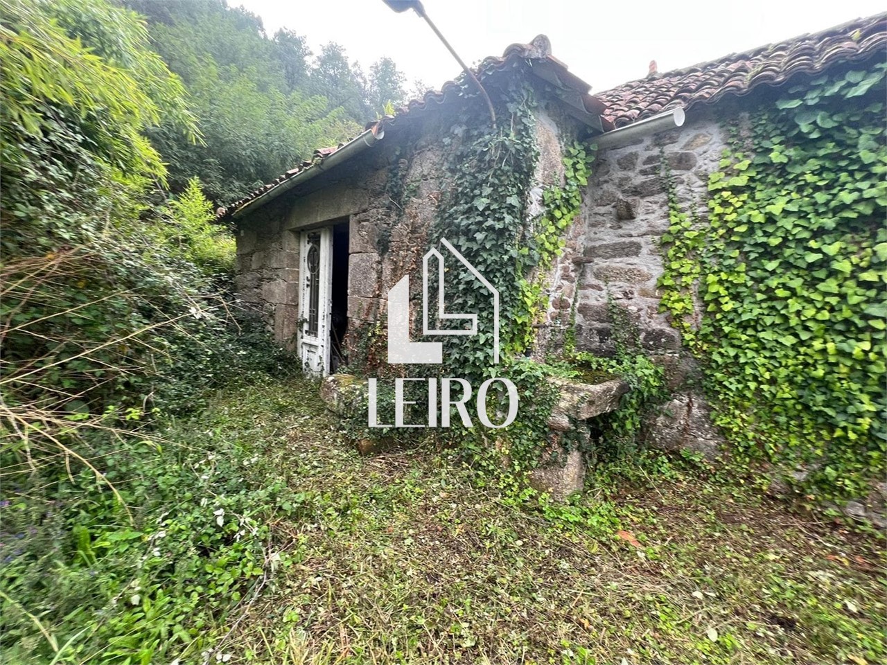 Foto 7 Casa de Piedra con 14.000 m2 Terreno en la Ribera del Río Ulla