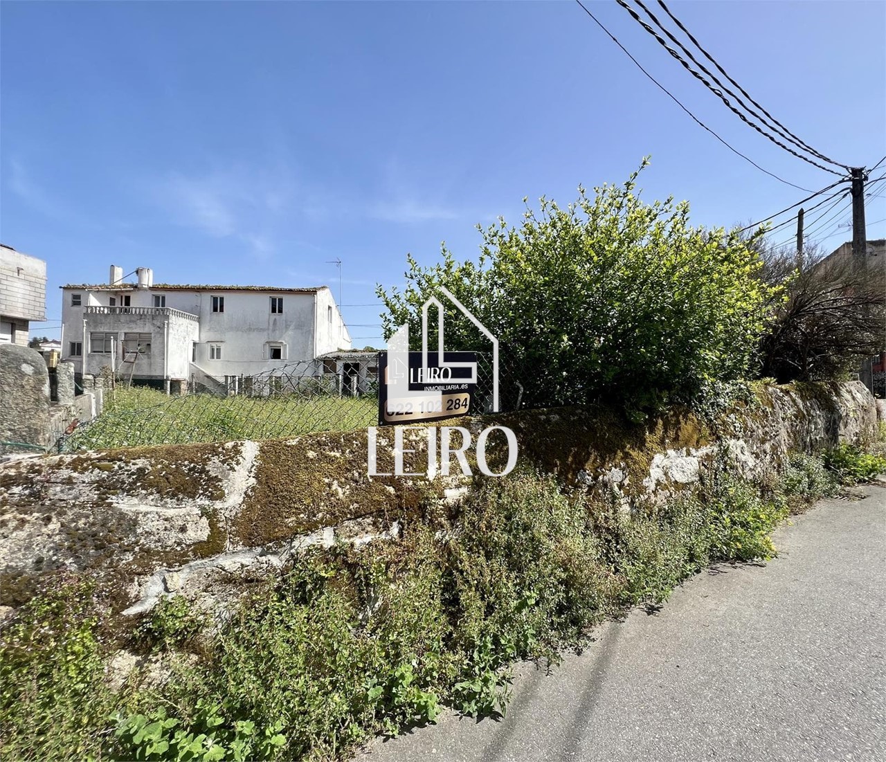 Foto 2 Casa de Piedra con Terreno Cerca de la Playa o Solar para Edificio