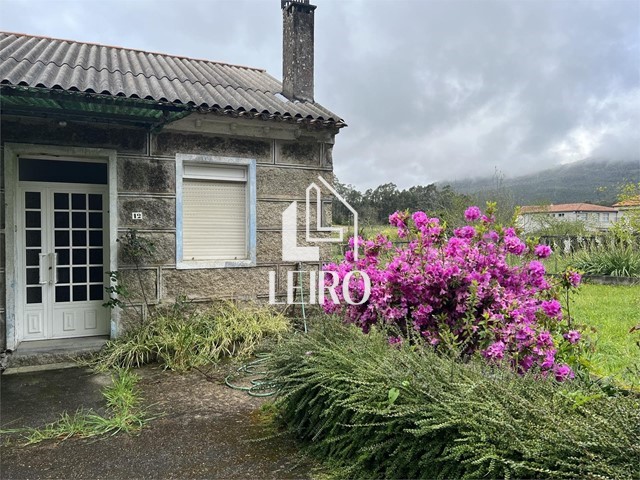 Casa de piedra con terreno - Vilagarcía de Arousa