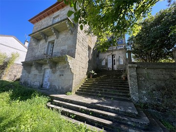 Casa de Piedra de Estilo Señorial a Rehabilitar  en Meaño